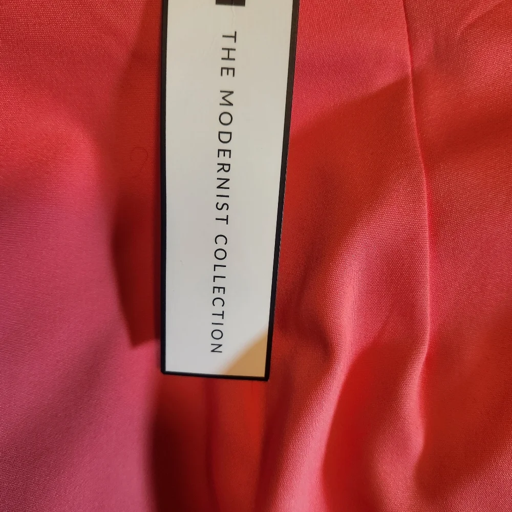 Lane Bryant pink skirt. Double weave fabric with great stretch.  Size 26.